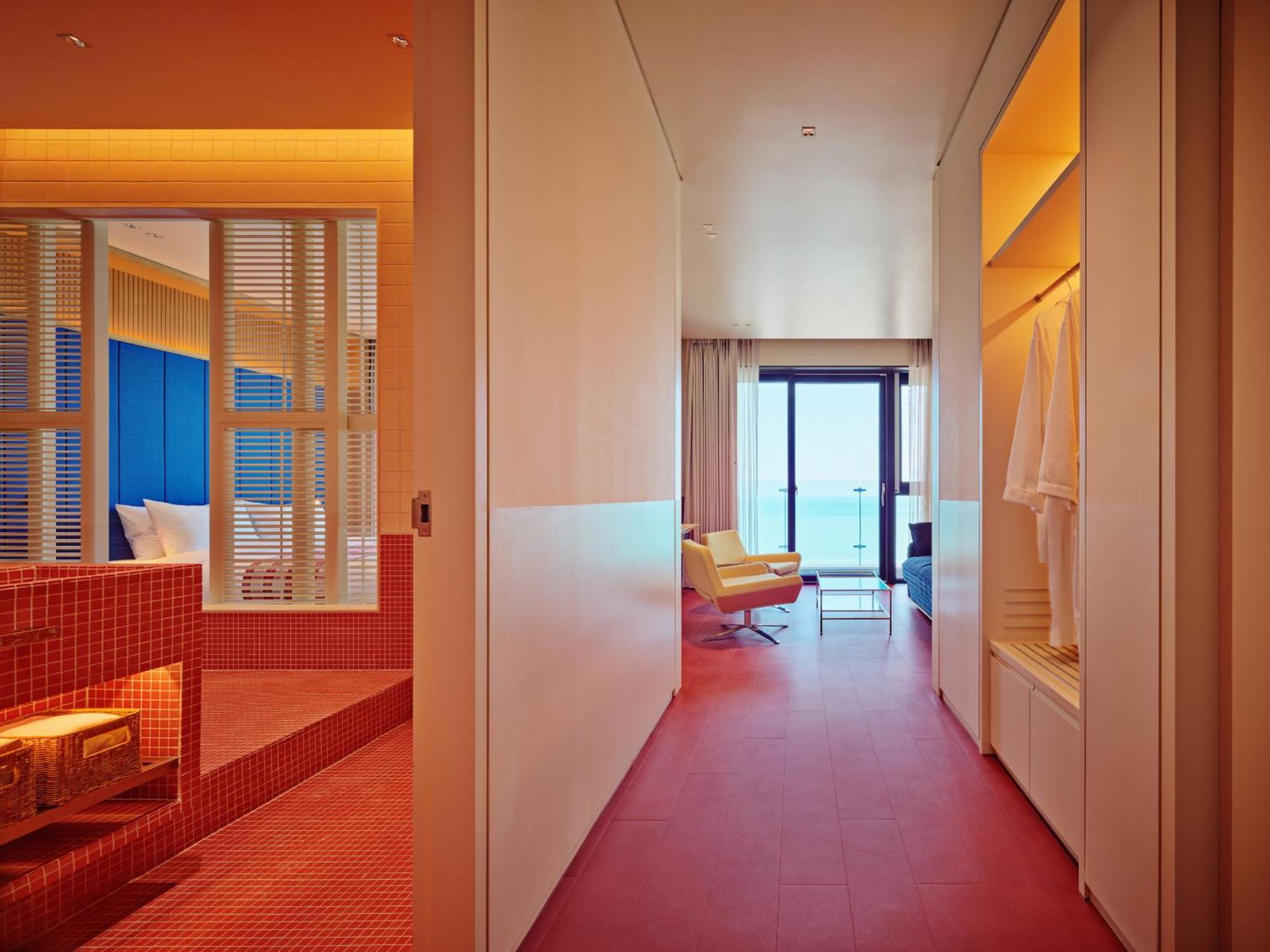 The Coolest Hotel Пусан Экстерьер фото